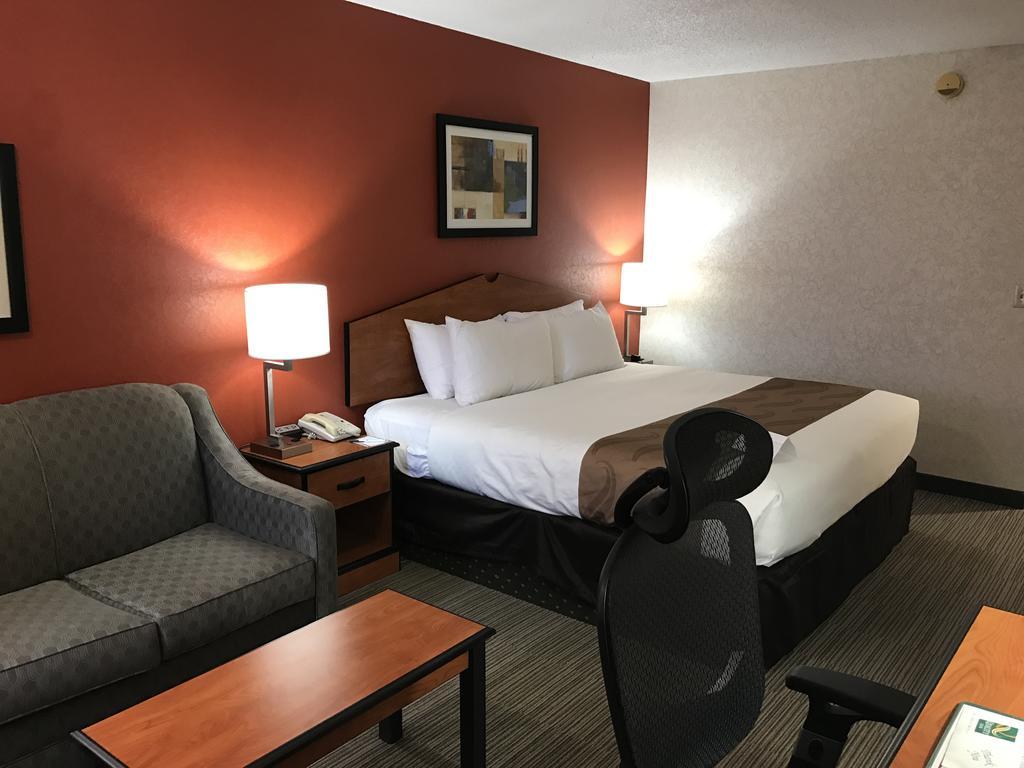 Quality Inn & Suites Garden Of The Gods Colorado Springs Exteriör bild